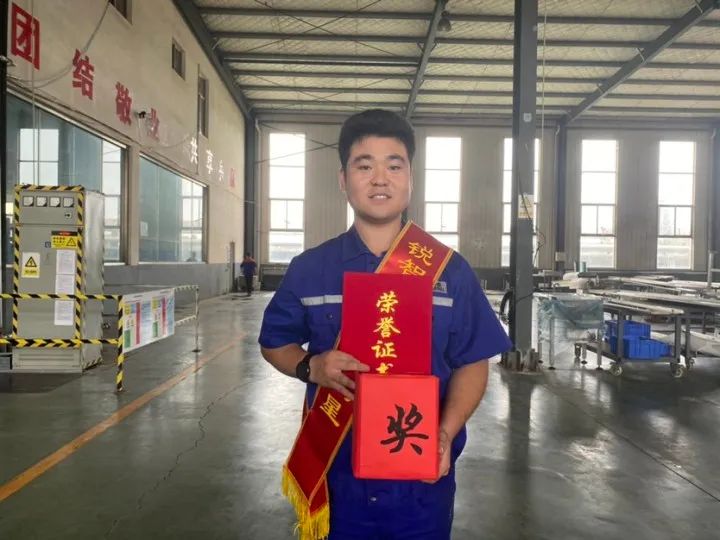 銳智首位創新積分突破20分人物-李洋