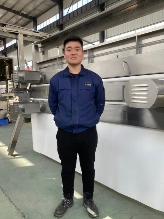 技術標兵 敬業楷模-李洋 技術標兵 敬業楷模-李洋